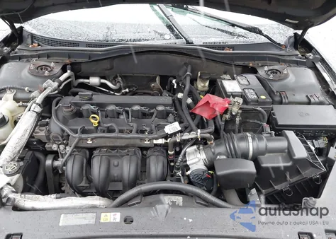 2010 Mercury Milan Premier z USA, uszkodzony, nr VIN 3MEHM0JA8AR663928